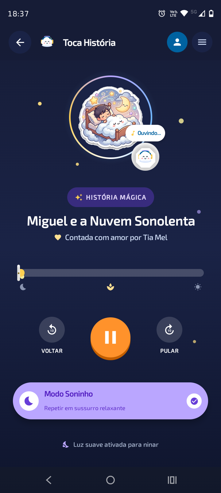 Interface do Player Noturno do app Nuvinha com a história Miguel e a Nuvem Sonolenta